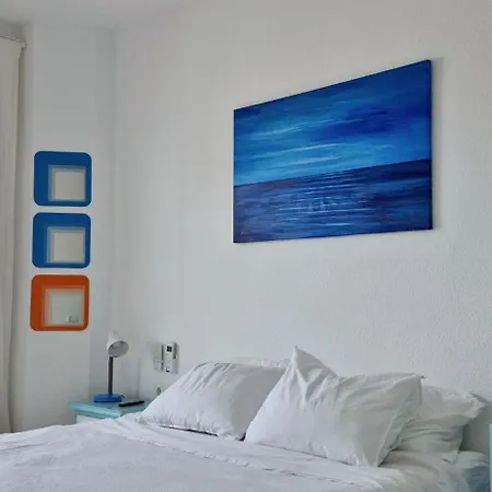 Edf Albaida I White Blue - Eurosur Appartement *